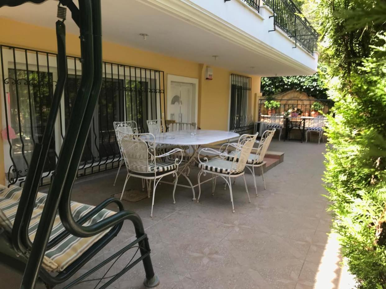 Yellow House Oropos Nea Palatia Exterior photo
